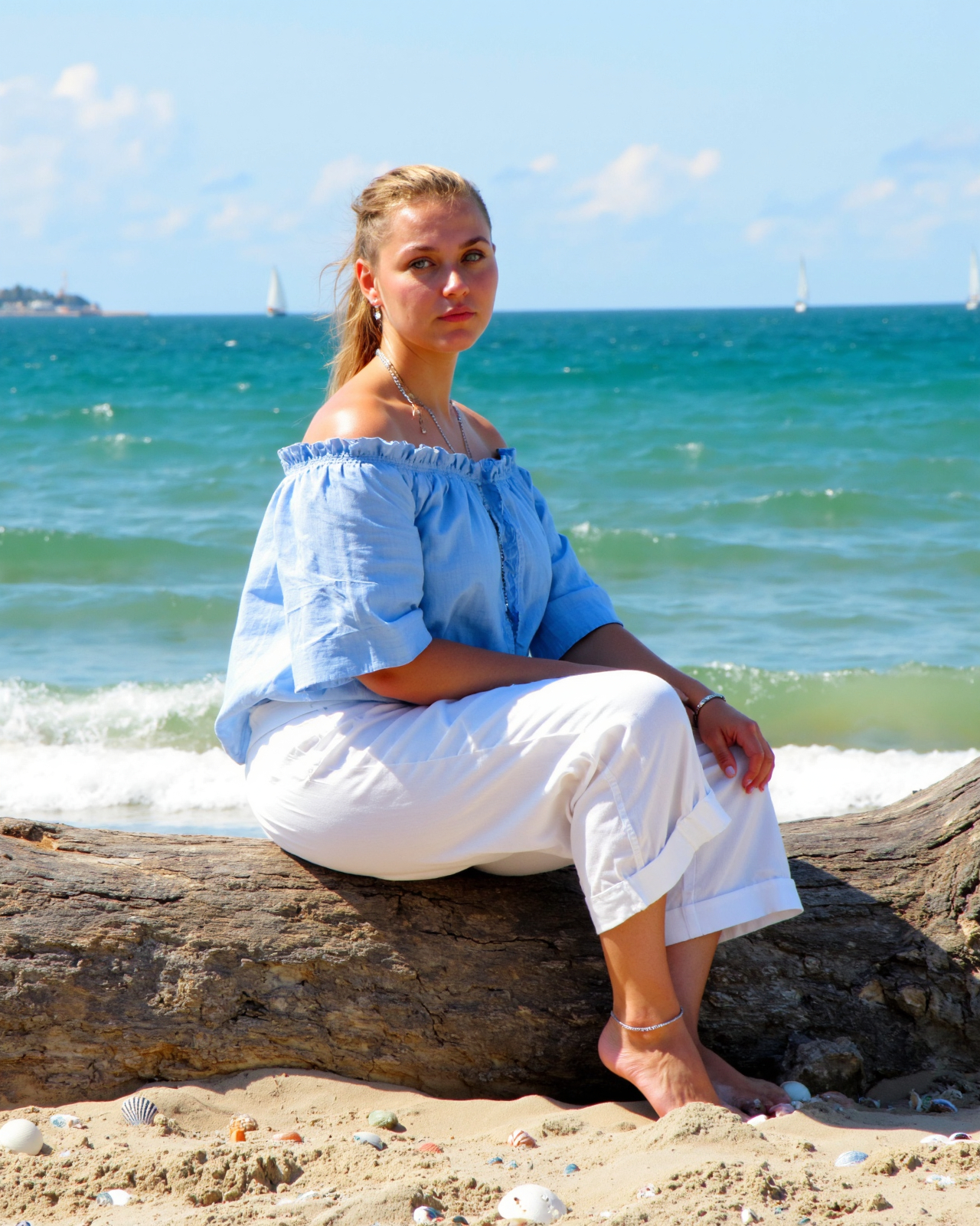 Template example Beach Escape 5 (female)